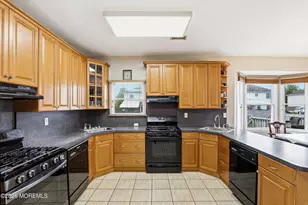 13 Independence Ct, Lakewood, NJ 08701 - Photo 13