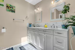 200 Franklin Pl, Morganville, NJ 07751 - Photo 19