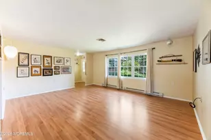 933C Thornhill Ct, Lakewood, NJ 08701 - Photo 7