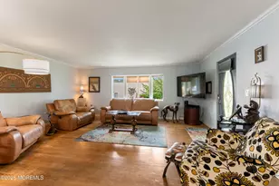 13 Chestnut St, Farmingdale, NJ 07727 - Photo 9