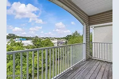 136 Mill Pond Way, Eatontown, NJ 07724 - Photo 15
