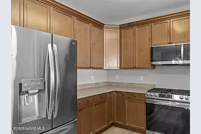 136 Mill Pond Way, Eatontown, NJ 07724 - Photo 5