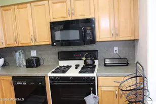 96 Joan Ct, Jackson, NJ 08527 - Photo 3