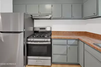 300 South Street #B, Eatontown, NJ 07724 - Photo 7