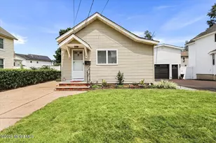 19 Manchester Ave, Keyport, NJ 07735 - Photo 1