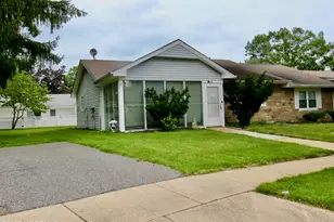 12A Cactus Dr, Lakewood, NJ 08701 - Photo 1