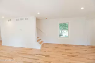 114 Center St, Freehold, NJ 07728 - Photo 11
