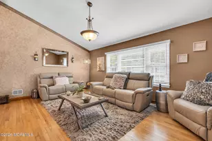 4 Marc St, Hazlet Township, NJ 07730 - Photo 11