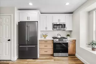 3002 Kapalua Ct, Freehold, NJ 07728 - Photo 15