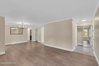 39 Meadow Green Circle #D, Manalapan Township, NJ 07726 - Photo 3