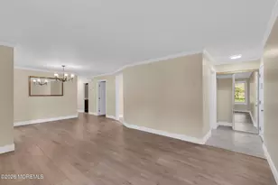 39 Meadow Green Cir, Manalapan Township, NJ 07726 - Photo 3