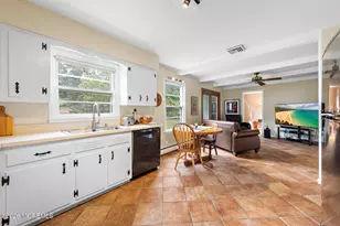 22 Clearview Dr, Tinton Falls, NJ 07724 - Photo 11