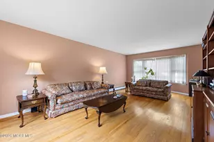 22 Clearview Dr, Tinton Falls, NJ 07724 - Photo 9
