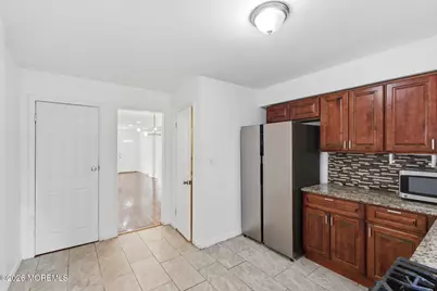 8 Van Nostrand Avenue, Jersey City, NJ 07305 - Photo 7