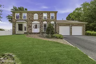 39 Driftwood Dr, Howell Township, NJ 07731 - Photo 1
