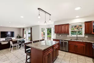 39 Driftwood Dr, Howell Township, NJ 07731 - Photo 9