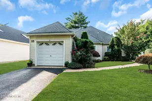 13 Jasmine Ln, Freehold, NJ 07728 - Photo 3