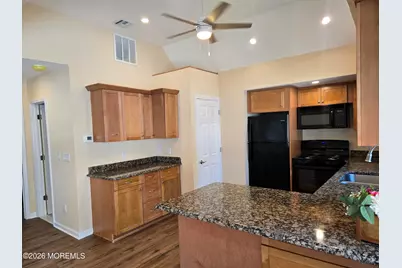 32 Sycamore Avenue, North Middletown, NJ 07748 - Photo 7