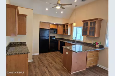 32 Sycamore Avenue, North Middletown, NJ 07748 - Photo 9