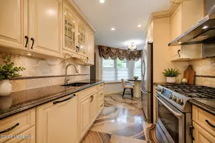 22 Aspen Ave, Englishtown, NJ 07726 - Photo 3