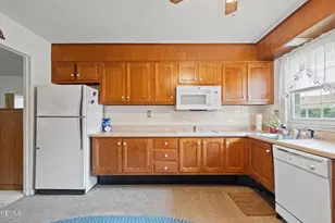 355A Dorchester Dr, Lakewood, NJ 08701 - Photo 5