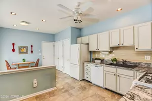 612 Harrier Dr, Monroe Township, NJ 08831 - Photo 9