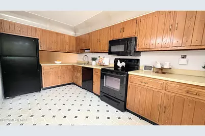 181 Arrowood Road #B, Manalapan Township, NJ 07726 - Photo 3