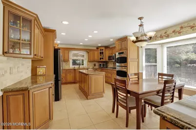 6 Kimberly Court, Manalapan Township, NJ 07726 - Photo 7