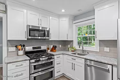 832 Bartlett Place, Toms River Township, NJ 08753 - Photo 9