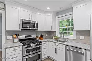 832 Bartlett Pl, Toms River Township, NJ 08753 - Photo 9