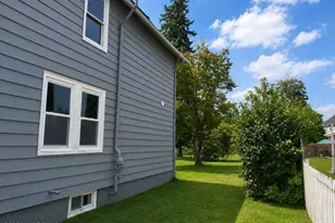 17 Henry St, Freehold, NJ 07728 - Photo 5