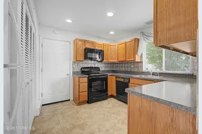 871 Liverpool Circle #B, Manchester Township, NJ 08759 - Photo 11