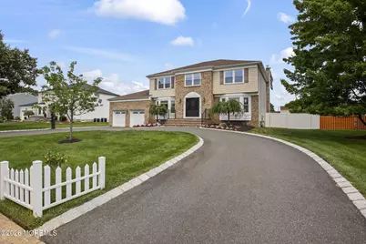 45 S Foxcroft Drive, Manalapan Township, NJ 07726 - Photo 5