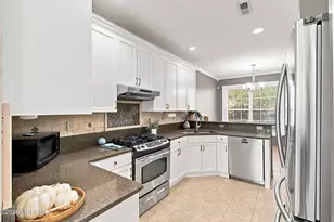 90 Banyan Blvd, Holmdel, NJ 07733 - Photo 9