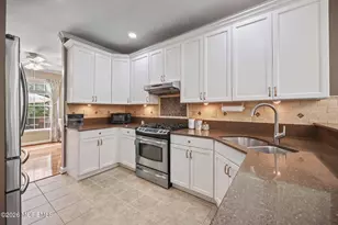 90 Banyan Blvd, Holmdel, NJ 07733 - Photo 9