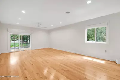 10 Medford Court, Red Bank, NJ 07701 - Photo 3