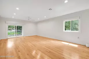 10 Medford Ct, Red Bank, NJ 07701 - Photo 3