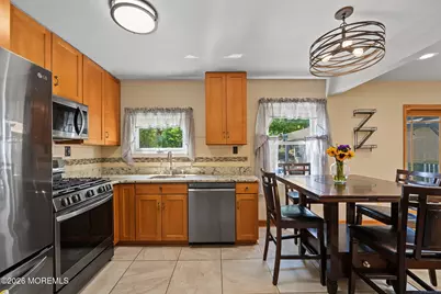 8 Bradford Road, East Brunswick Township, NJ 08816 - Photo 7