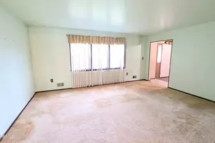 19 Brook St, Farmingdale, NJ 07727 - Photo 3