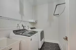 16 Valiant Ct, Middletown, NJ 07748 - Photo 25