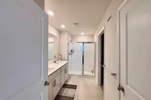 4 Victoria Gdns Sq, Neptune Township, NJ 07753 - Photo 21