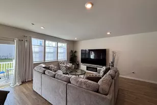 4 Victoria Gdns Sq, Neptune Township, NJ 07753 - Photo 11
