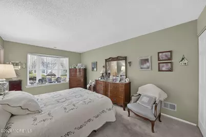 33 Carnaby Close, Freehold, NJ 07728 - Photo 31