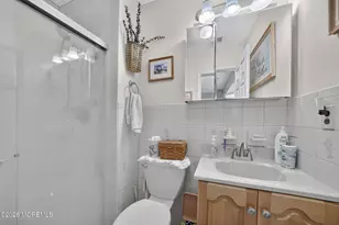 33 Carnaby Close, Freehold, NJ 07728 - Photo 33