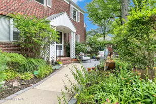 160 Manor Dr, Red Bank, NJ 07701 - Photo 15