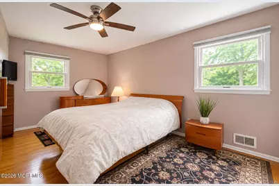 4 Alexander Road, East Brunswick Township, NJ 08816 - Photo 15