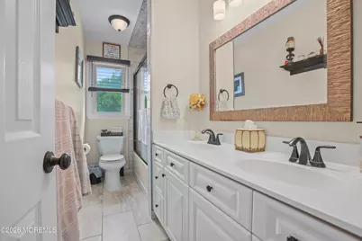 35 Chesapeake Road, Manalapan Township, NJ 07726 - Photo 17