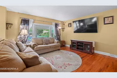 35 Chesapeake Road, Manalapan Township, NJ 07726 - Photo 7
