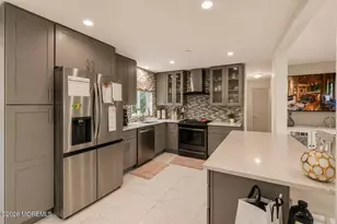 33 Heather Dr, Manalapan Township, NJ 07726 - Photo 11