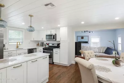 17 Clinton Street, Freehold, NJ 07728 - Photo 9